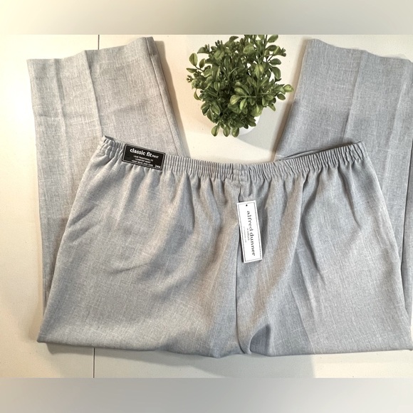 Alfred Dunner Lady Like, Classic Fit, Comfort Waist Proportioned Short, Gray 24W - Picture 7 of 10
